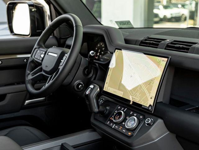 2026 Land Rover Defender 110 X-Dynamic SE