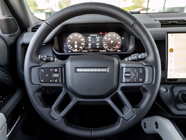 2026 Land Rover Defender 110 X-Dynamic SE