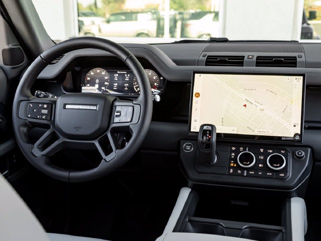 2026 Land Rover Defender 110 X-Dynamic SE