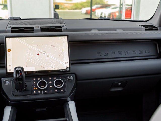 2026 Land Rover Defender 110 X-Dynamic SE