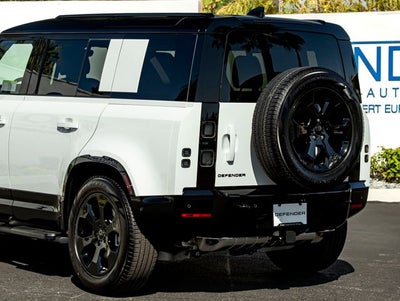2026 Land Rover Defender 110 X-Dynamic SE