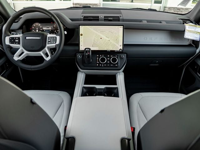 2026 Land Rover Defender 110 X-Dynamic SE