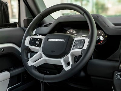 2026 Land Rover Defender 110 X-Dynamic SE