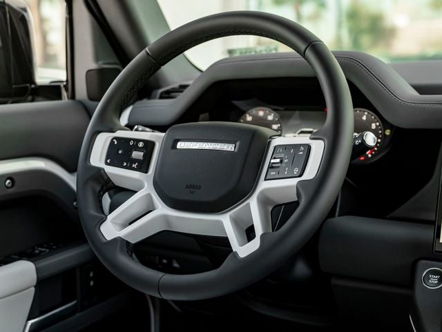 2026 Land Rover Defender 110 X-Dynamic SE