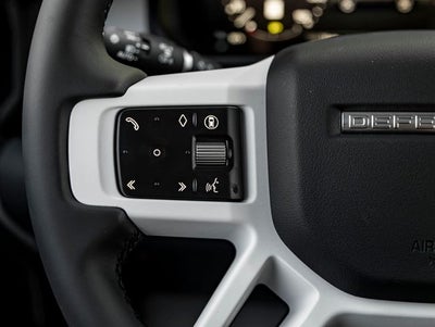 2026 Land Rover Defender 110 X-Dynamic SE