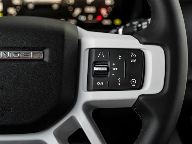 2026 Land Rover Defender 110 X-Dynamic SE