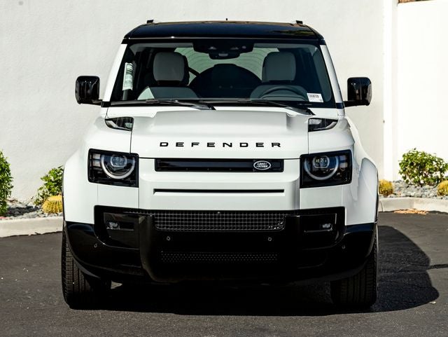 2026 Land Rover Defender 110 X-Dynamic SE