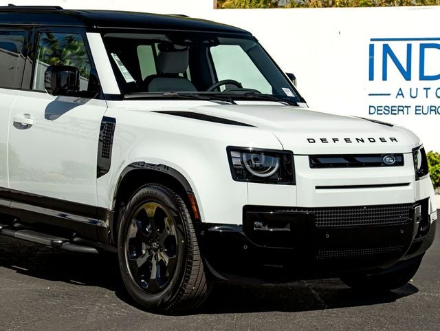 2026 Land Rover Defender 110 X-Dynamic SE