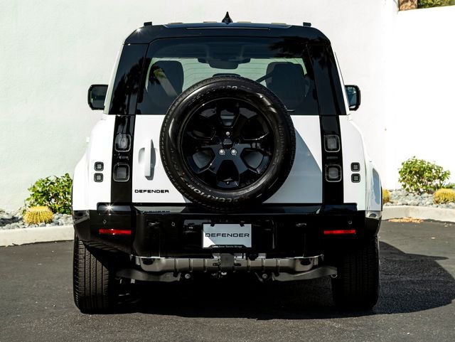 2026 Land Rover Defender 110 X-Dynamic SE