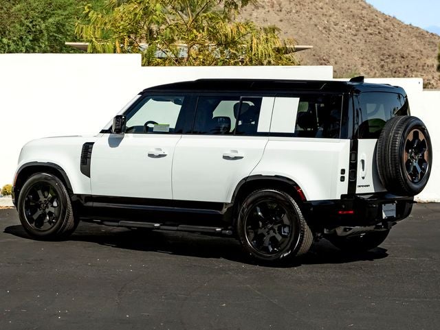 2026 Land Rover Defender 110 X-Dynamic SE