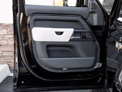 2024 Land Rover Defender 110 X-Dynamic SE