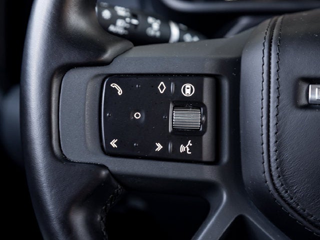2024 Land Rover Defender 110 X-Dynamic SE