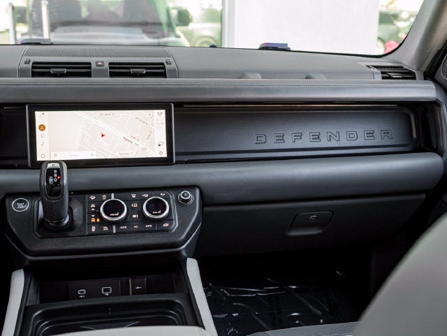 2024 Land Rover Defender 110 X-Dynamic SE