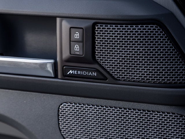 2024 Land Rover Defender 110 X-Dynamic SE