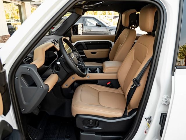 2026 Land Rover Defender 110 X-Dynamic SE