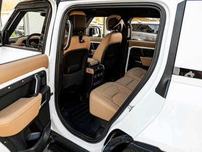 2026 Land Rover Defender 110 X-Dynamic SE