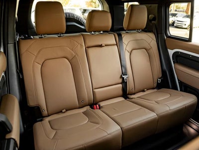 2026 Land Rover Defender 110 X-Dynamic SE
