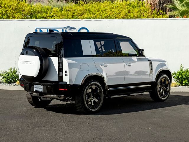 2026 Land Rover Defender 110 X-Dynamic SE
