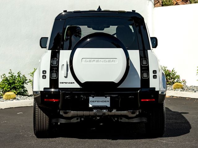 2026 Land Rover Defender 110 X-Dynamic SE