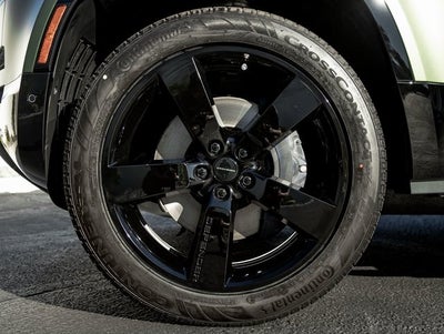 2026 Land Rover Defender 110 X-Dynamic SE