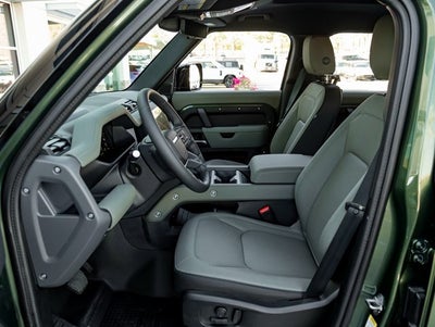 2026 Land Rover Defender 110 X-Dynamic SE