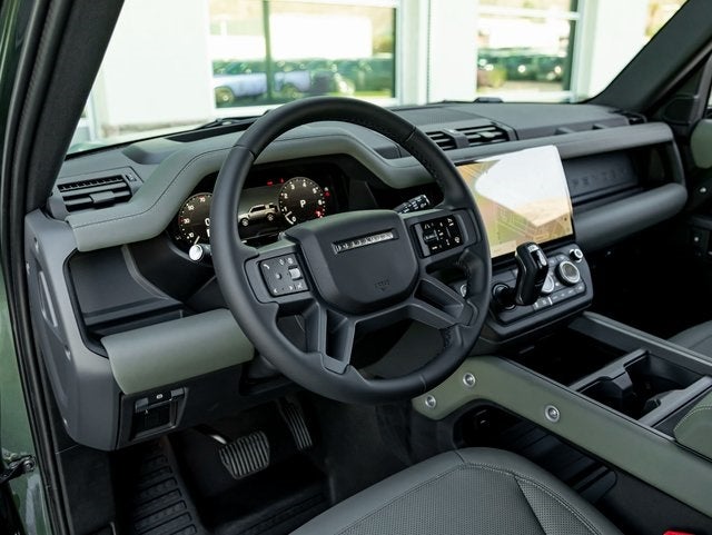 2026 Land Rover Defender 110 X-Dynamic SE