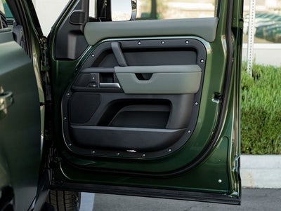 2026 Land Rover Defender 110 X-Dynamic SE