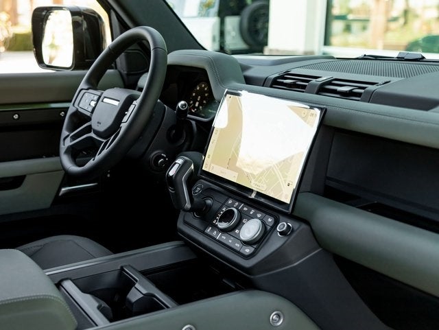 2026 Land Rover Defender 110 X-Dynamic SE