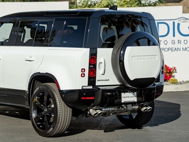 2025 Land Rover Defender 110 X-Dynamic SE