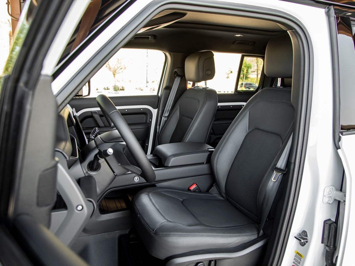 2025 Land Rover Defender 110 X-Dynamic SE