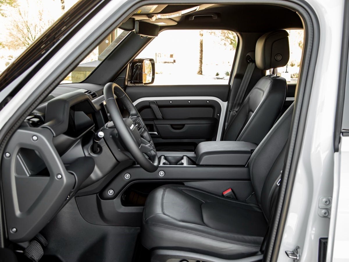 2025 Land Rover Defender 110 X-Dynamic SE