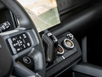 2025 Land Rover Defender 110 X-Dynamic SE