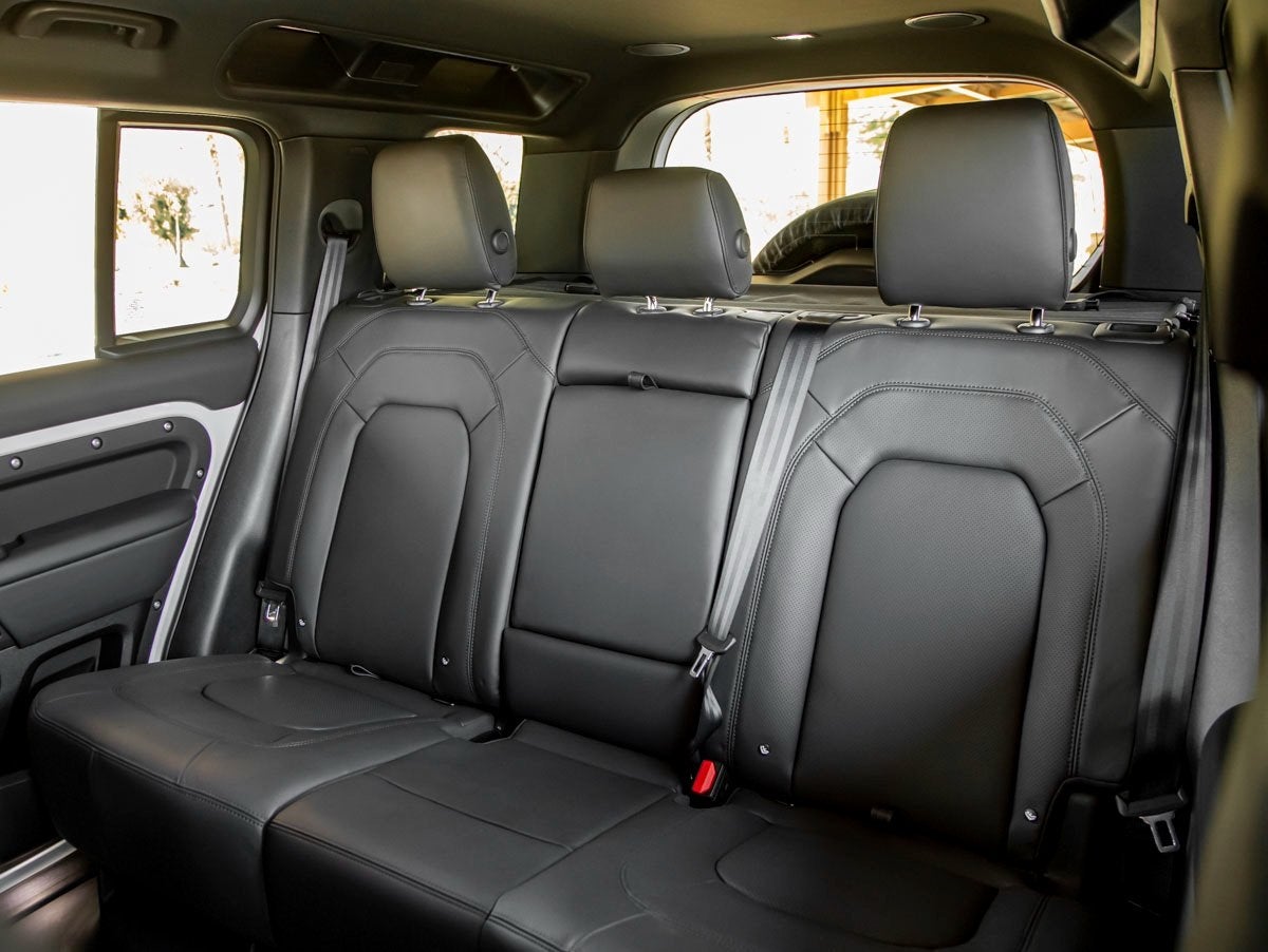 2025 Land Rover Defender 110 X-Dynamic SE