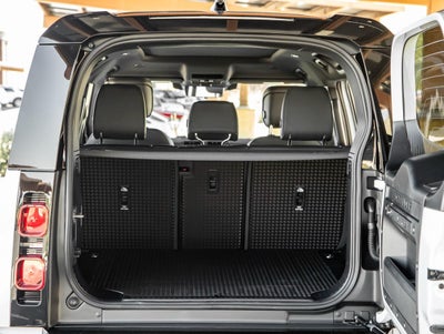 2025 Land Rover Defender 110 X-Dynamic SE