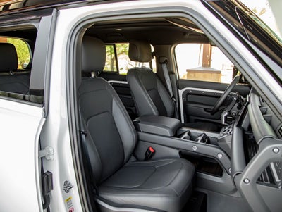 2025 Land Rover Defender 110 X-Dynamic SE