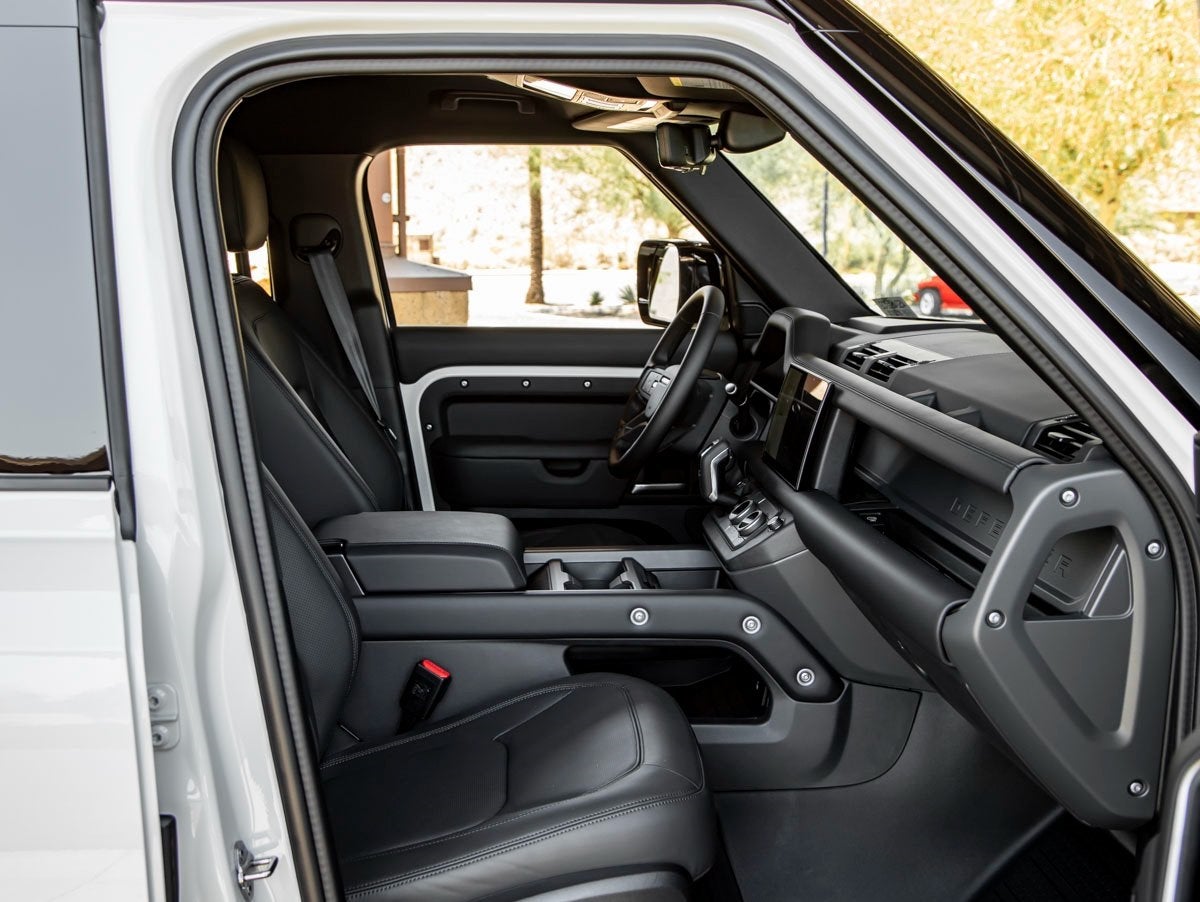 2025 Land Rover Defender 110 X-Dynamic SE