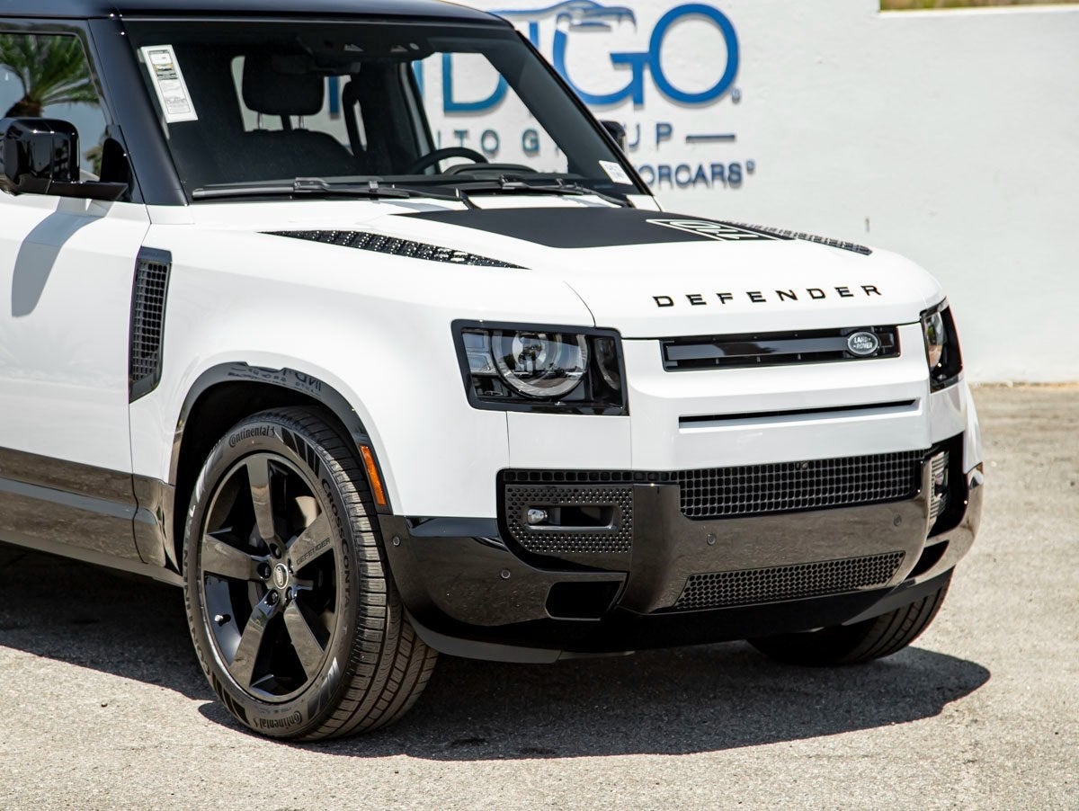 2025 Land Rover Defender 110 X-Dynamic SE