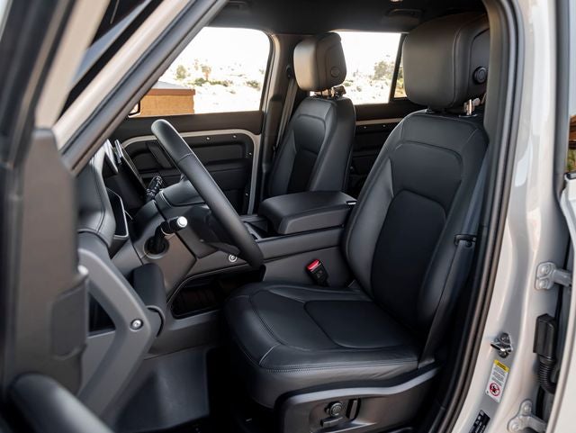 2026 Land Rover Defender 110 X-Dynamic SE