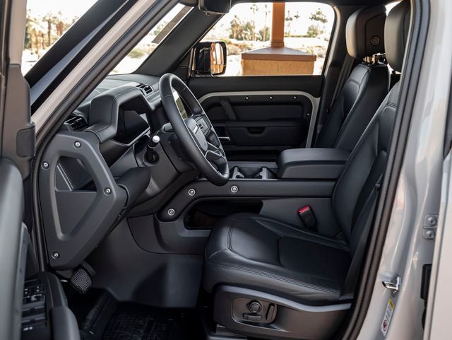 2026 Land Rover Defender 110 X-Dynamic SE