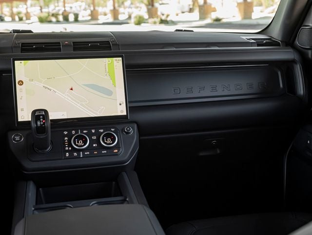 2026 Land Rover Defender 110 X-Dynamic SE
