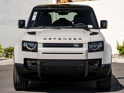 2026 Land Rover Defender 110 X-Dynamic SE