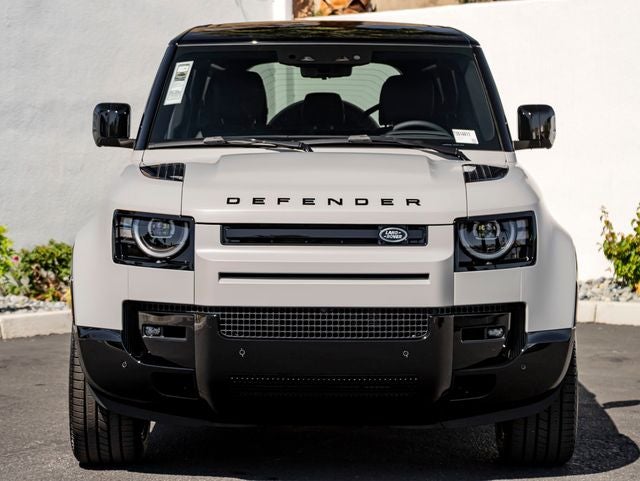 2026 Land Rover Defender 110 X-Dynamic SE