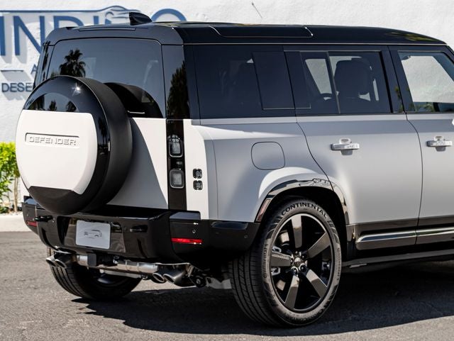 2026 Land Rover Defender 110 X-Dynamic SE