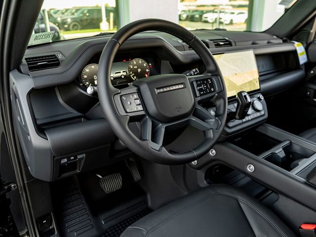 2026 Land Rover Defender 130 X-Dynamic SE