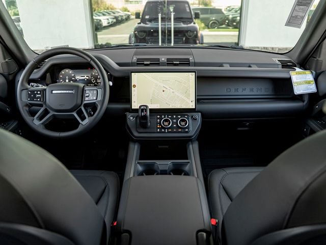 2026 Land Rover Defender 130 X-Dynamic SE