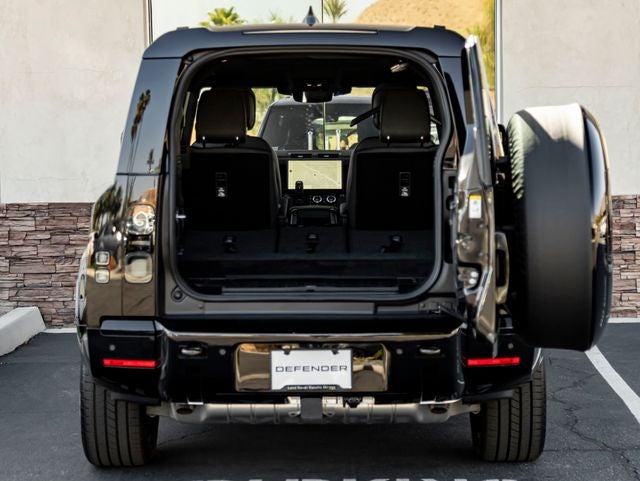 2026 Land Rover Defender 130 X-Dynamic SE