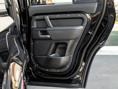 2026 Land Rover Defender 130 X-Dynamic SE