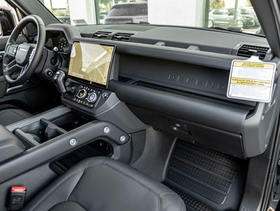 2026 Land Rover Defender 130 X-Dynamic SE