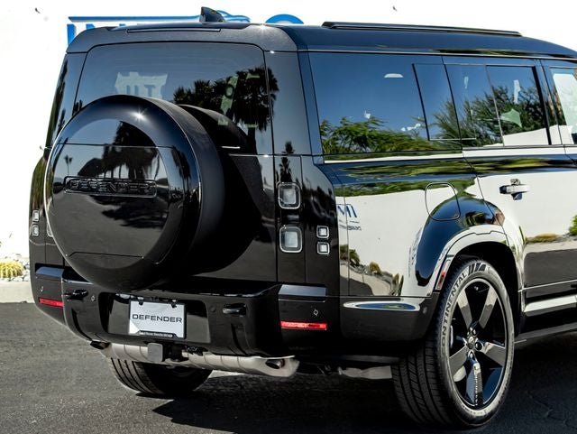 2026 Land Rover Defender 130 X-Dynamic SE