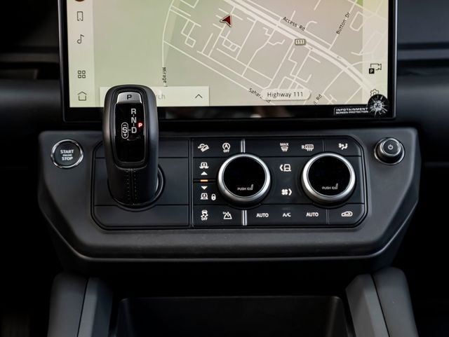 2026 Land Rover Defender 130 X-Dynamic SE
